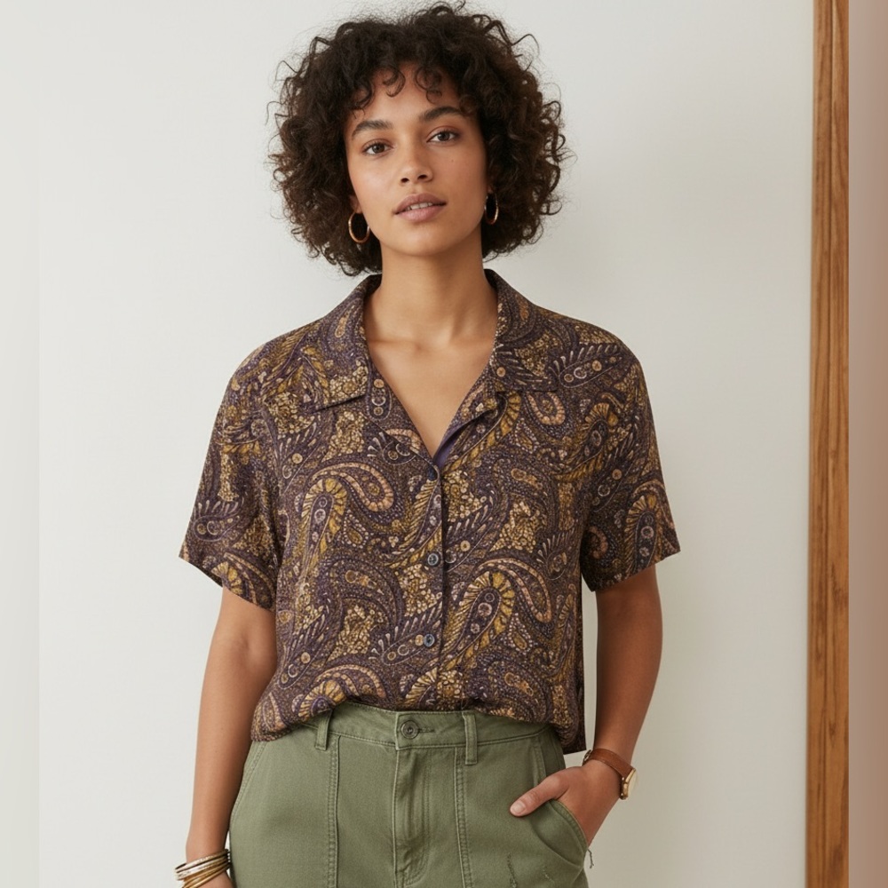 URBAN OUTFITTERS Paisley Button Up Shirt M 20.5” p2p Purple Multi NWOT
